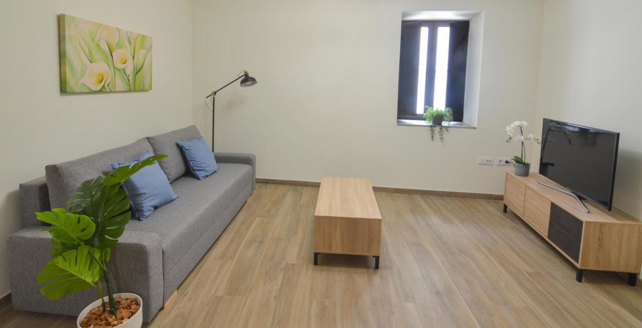 Caces Apartamentos Turisticos Hornillo מראה חיצוני תמונה